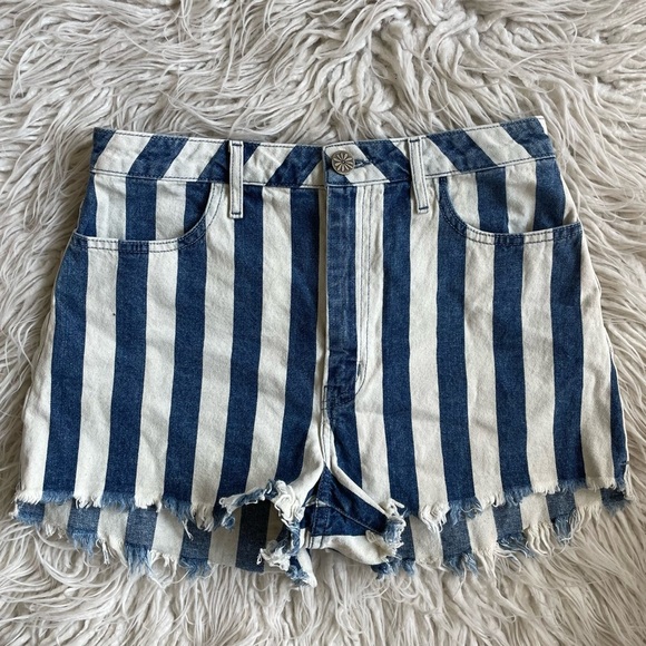 Show Me Your Mumu Arizona Sedona Striped Denim High Waisted Jean Shorts EUC 29 - Picture 5 of 12